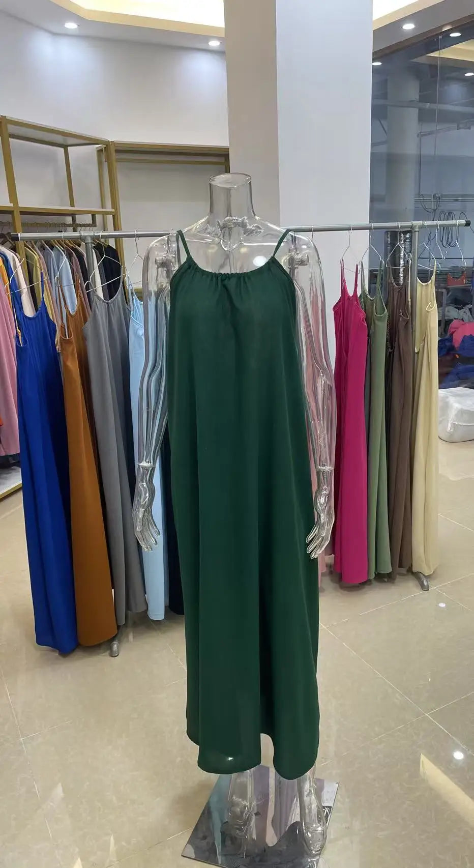 Robe Maxi Ample Sans Bretelles Dos Nu – Confort & Style