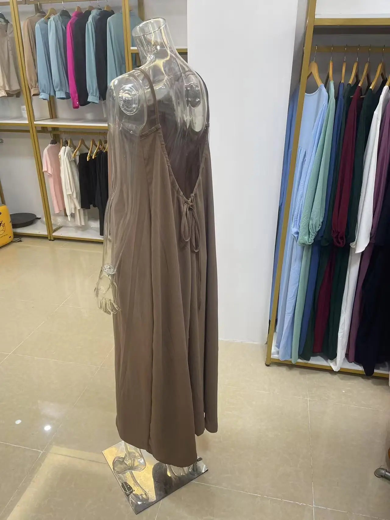 Robe Maxi Ample Sans Bretelles Dos Nu – Confort & Style