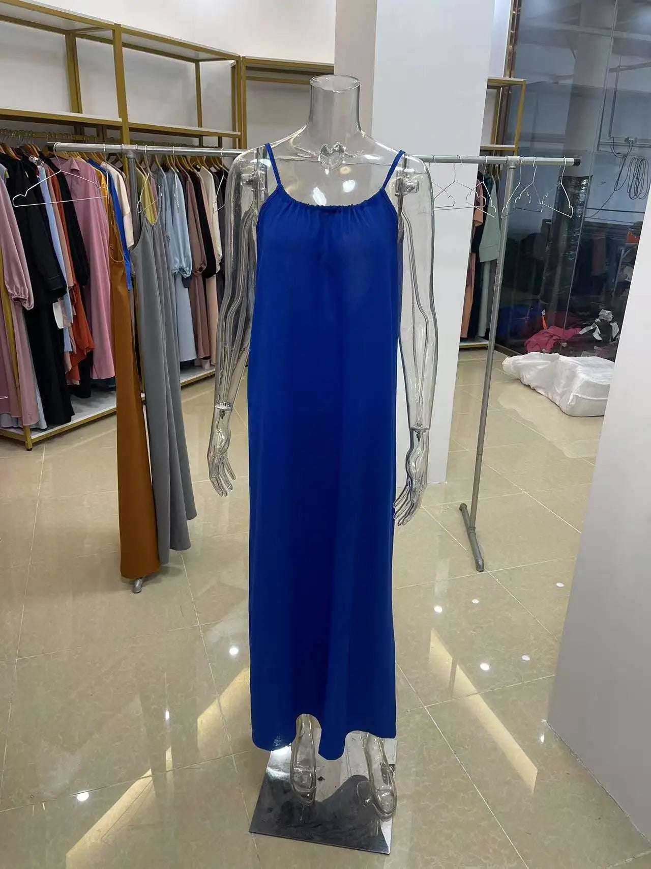 Robe Maxi Ample Sans Bretelles Dos Nu – Confort & Style