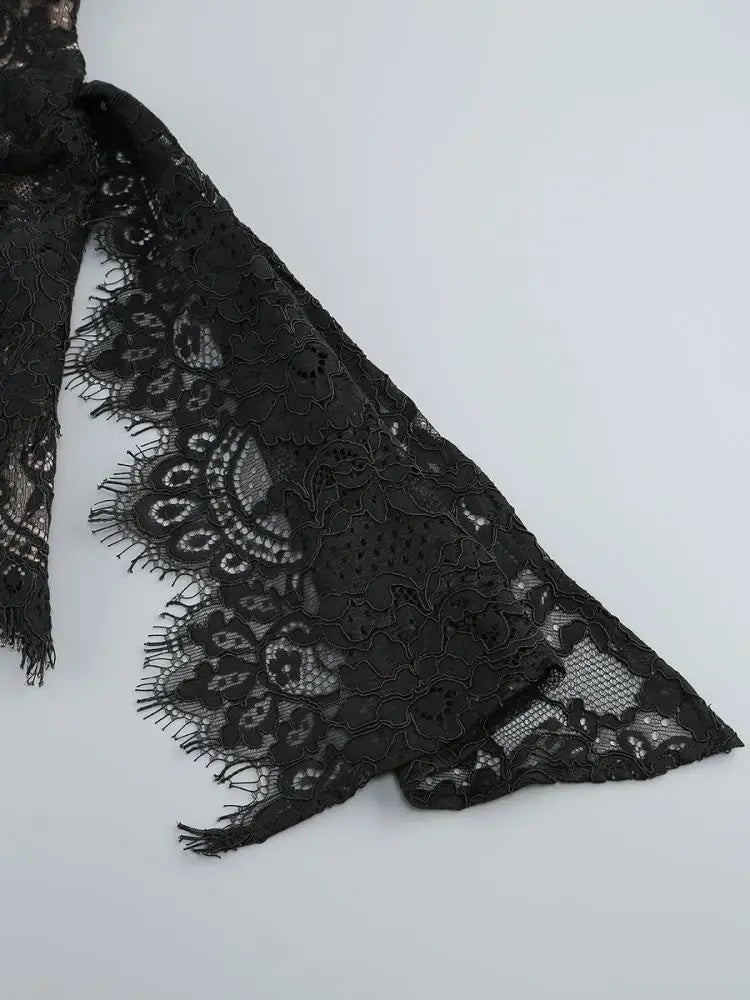 Robe de Soirée Dentelle Bustier Slim – Élégance & Sophistication