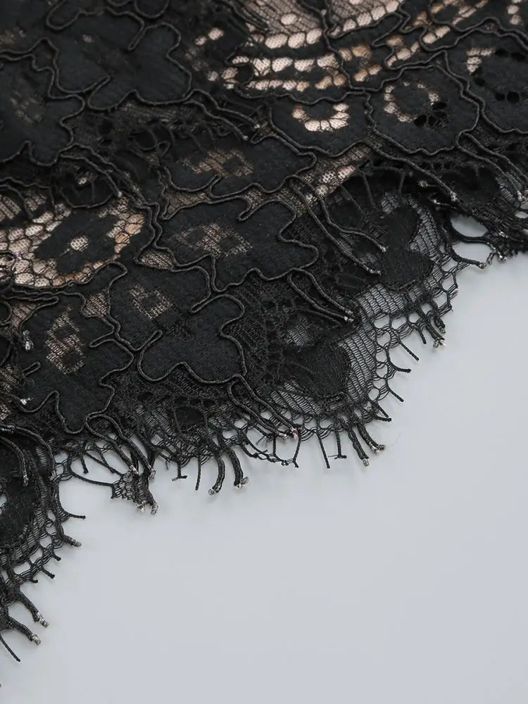 Robe de Soirée Dentelle Bustier Slim – Élégance & Sophistication