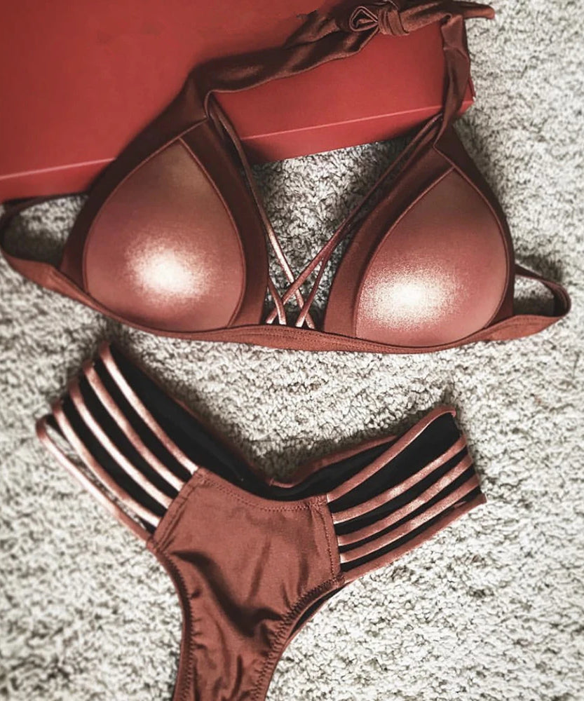 Bikini Halter Push Up Bonnets Plongeants – 2 Pièces