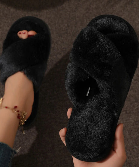 Chaussons Mules Fourrure Bride Croisée – Confort Maison Femme