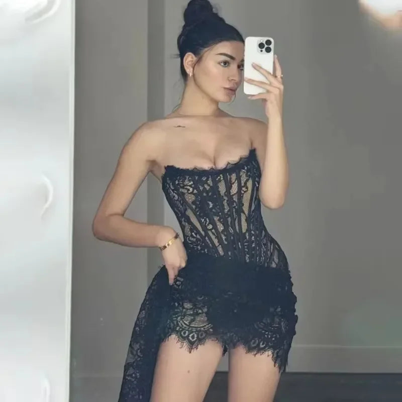 Robe de Soirée Dentelle Bustier Slim – Élégance & Sophistication