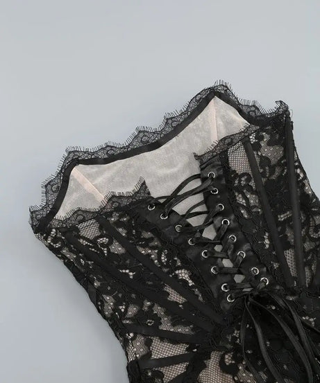 Robe de Soirée Dentelle Bustier Slim – Élégance & Sophistication