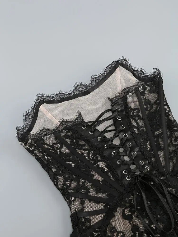 Robe de Soirée Dentelle Bustier Slim – Élégance & Sophistication