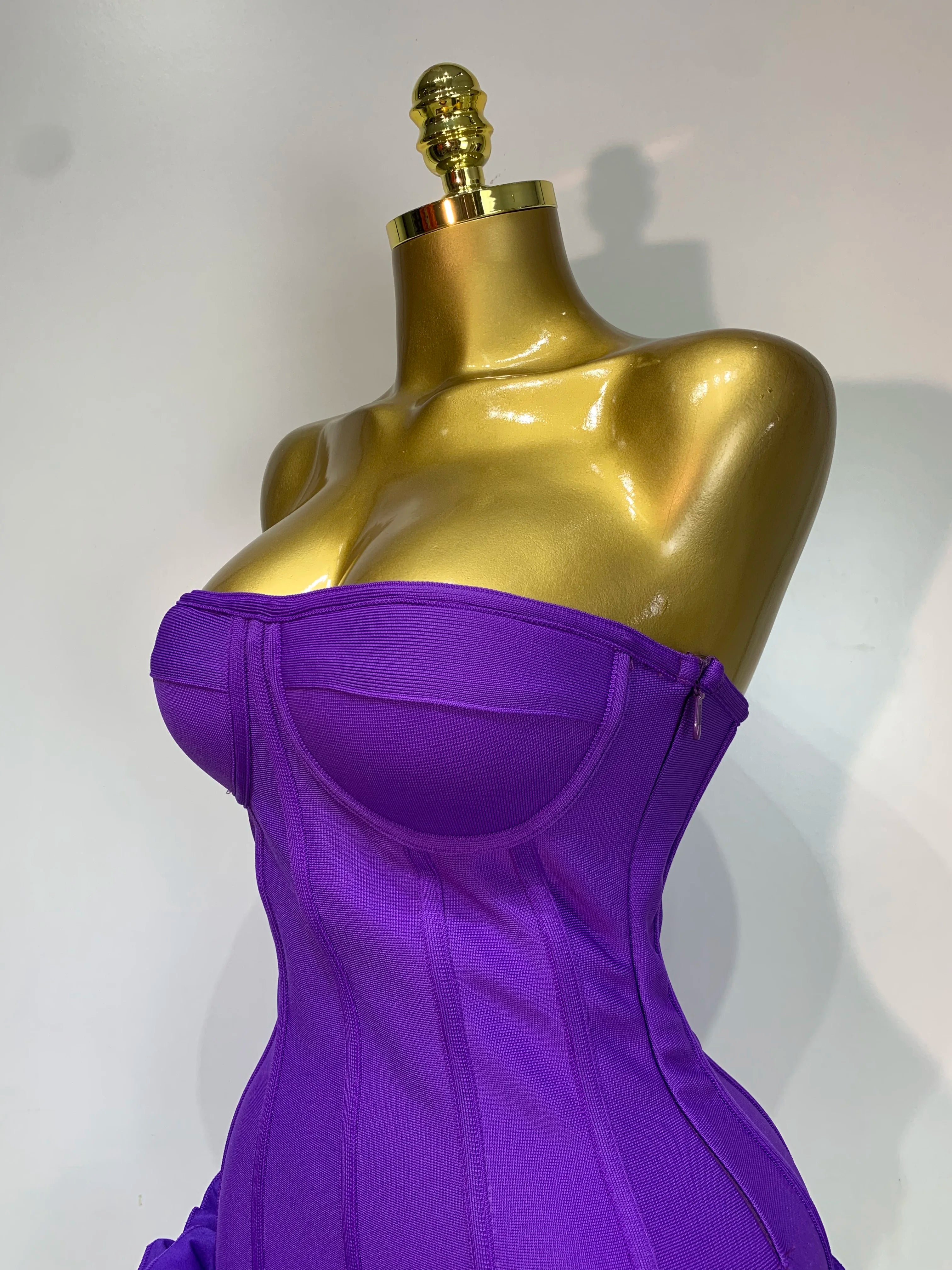 Robe Bandage Mini Strapless Appliqués Floraux – Soirée VIP