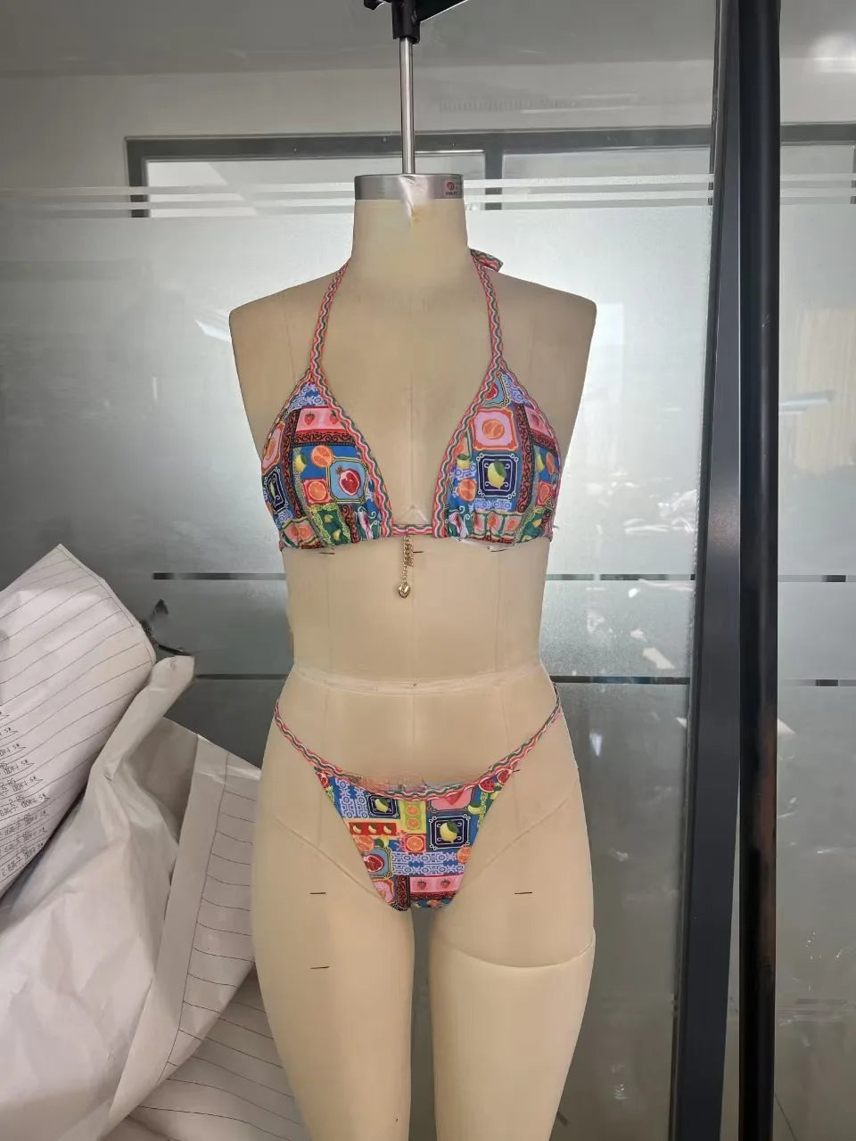 Bikini Tropical Halter Push Up Tanga – Micro Maillot Été