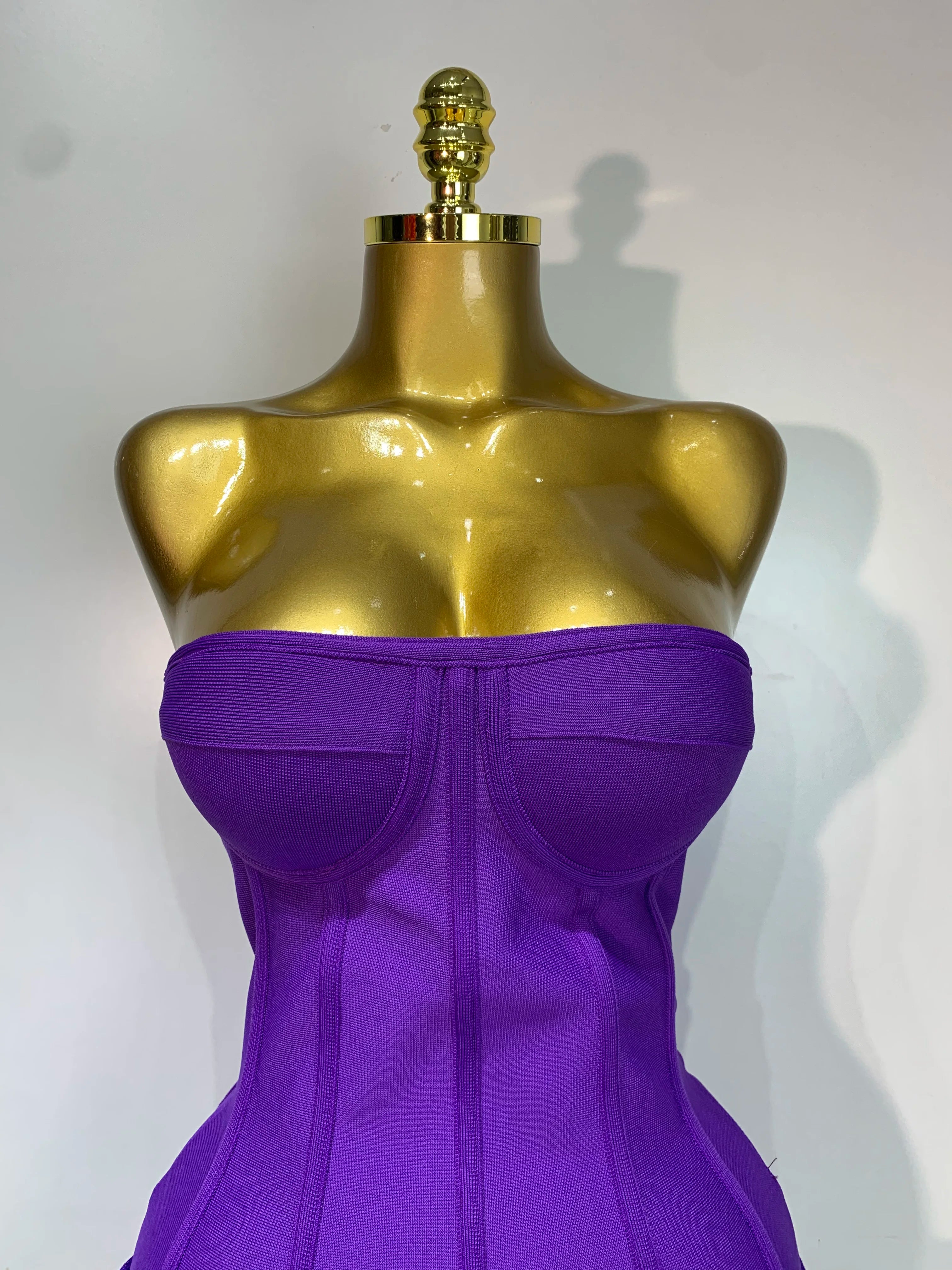 Robe Bandage Mini Strapless Appliqués Floraux – Soirée VIP