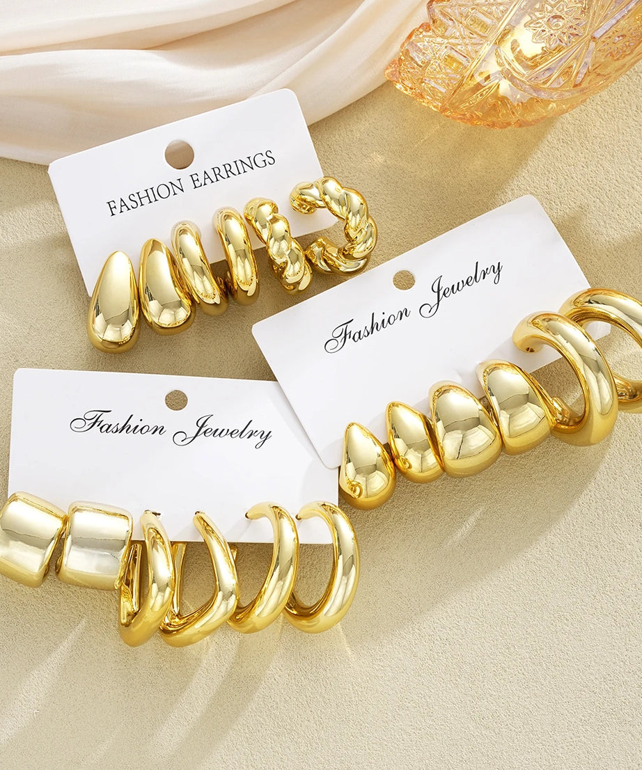 Coffret 18 Boucles d'Oreilles Géométriques Dorées – Set Bijoux