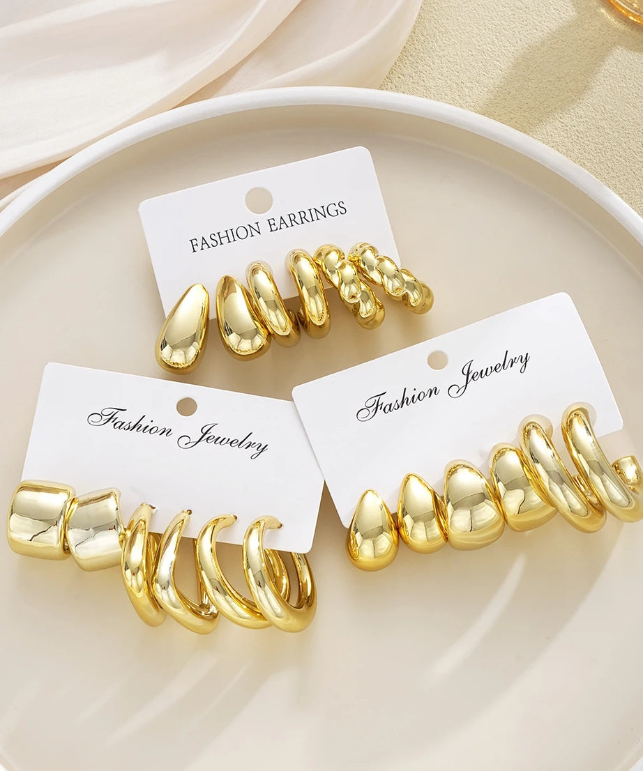 Coffret 18 Boucles d'Oreilles Géométriques Dorées – Set Bijoux