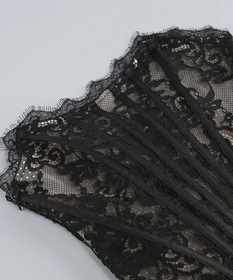 Robe de Soirée Dentelle Bustier Slim – Élégance & Sophistication