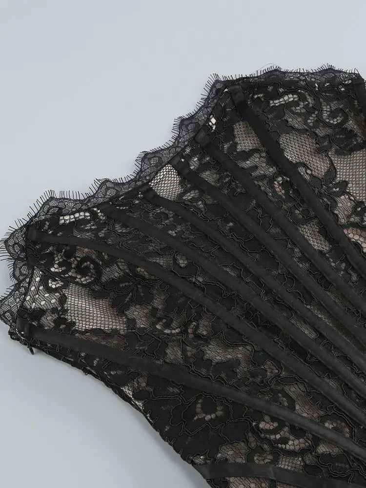 Robe de Soirée Dentelle Bustier Slim – Élégance & Sophistication