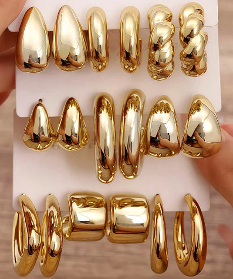 Coffret 18 Boucles d'Oreilles Géométriques Dorées – Set Bijoux