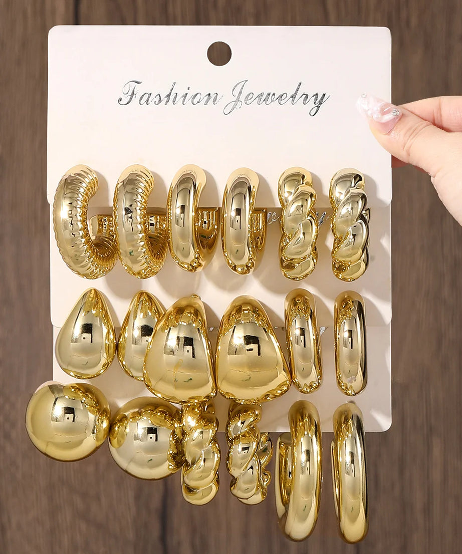 Coffret 18 Boucles d'Oreilles Géométriques Dorées – Set Bijoux