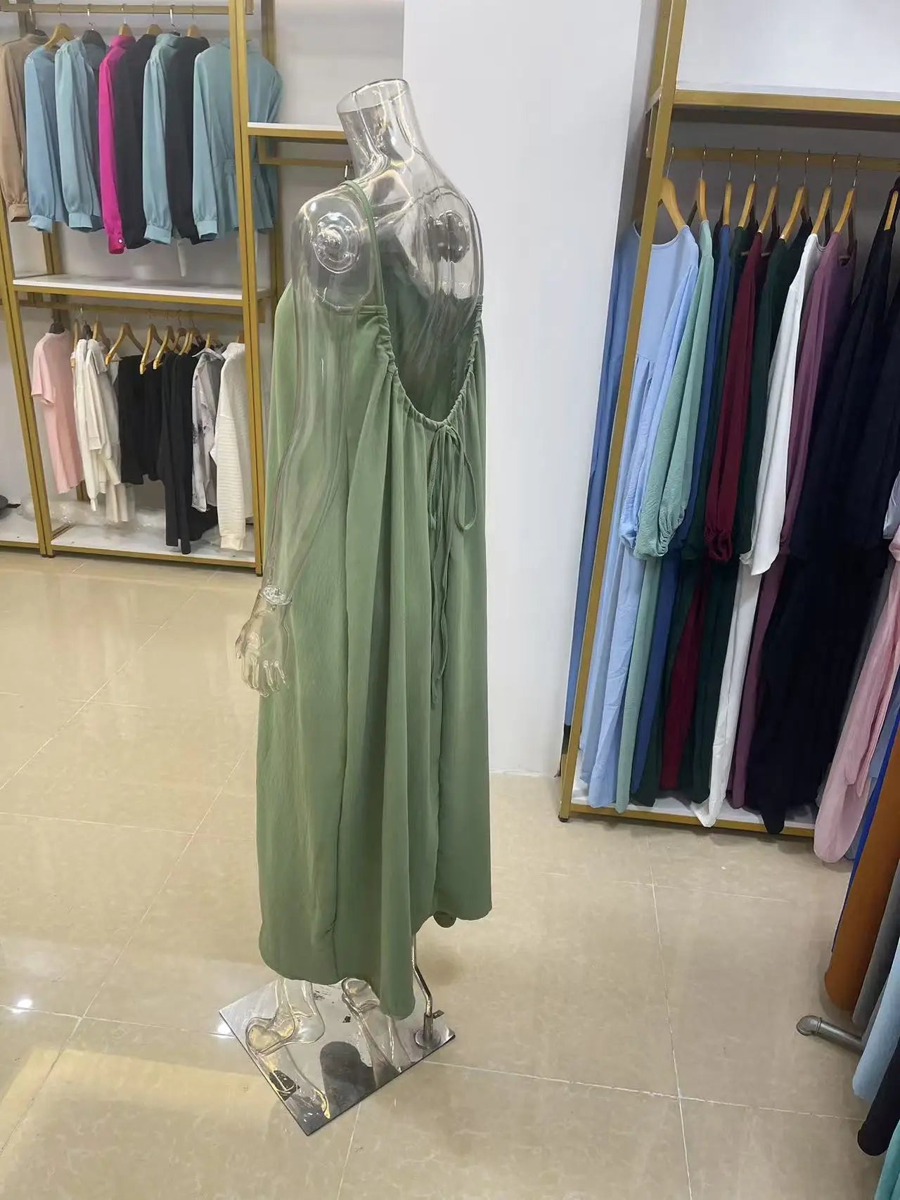 Robe Maxi Ample Sans Bretelles Dos Nu – Confort & Style