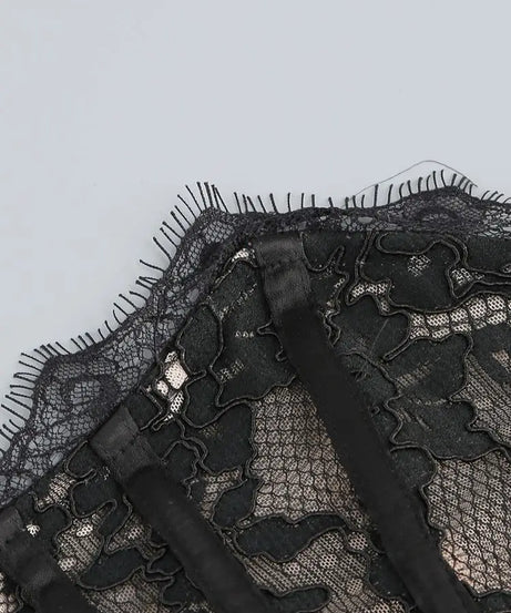 Robe de Soirée Dentelle Bustier Slim – Élégance & Sophistication