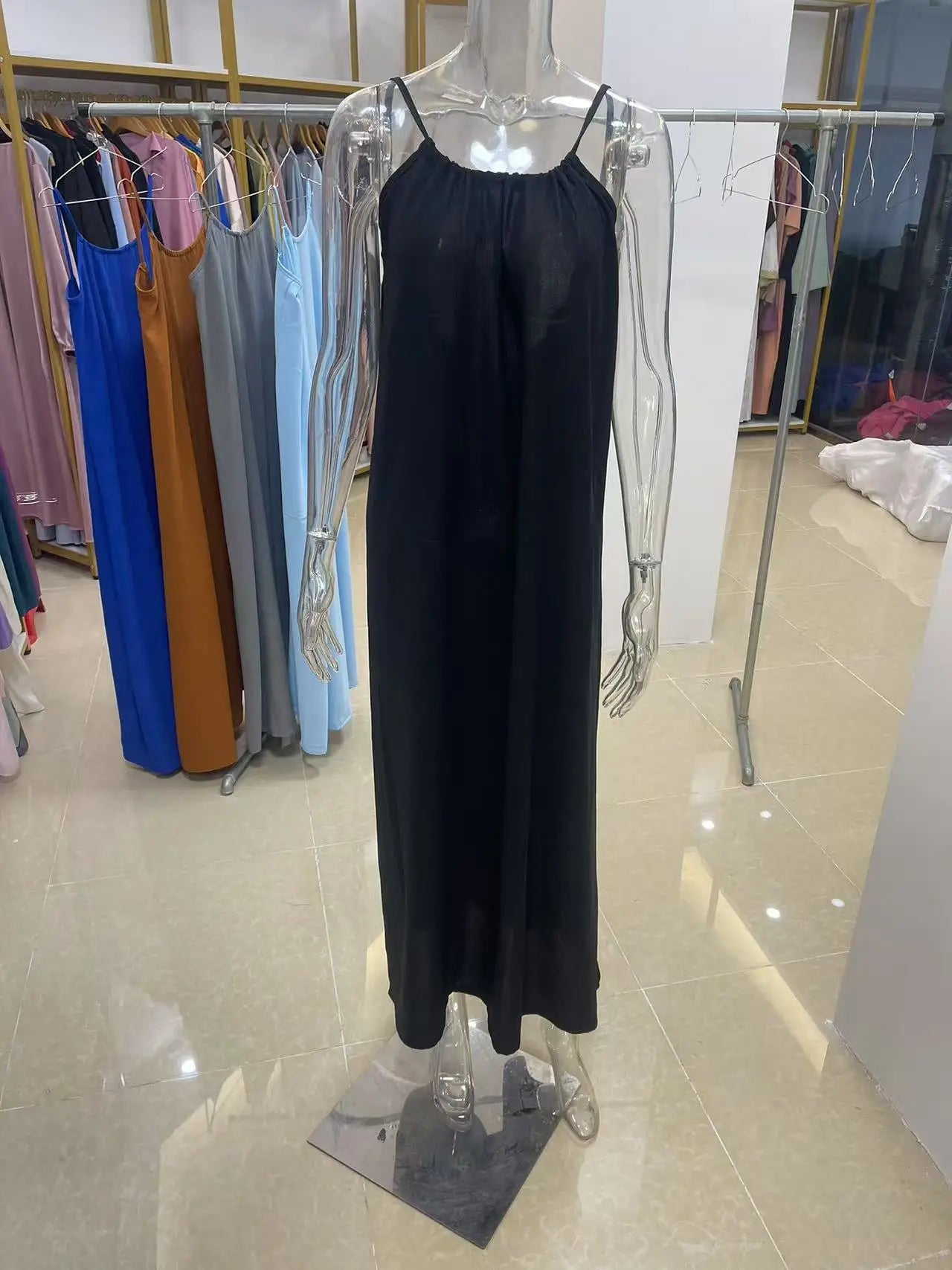 Robe Maxi Ample Sans Bretelles Dos Nu – Confort & Style