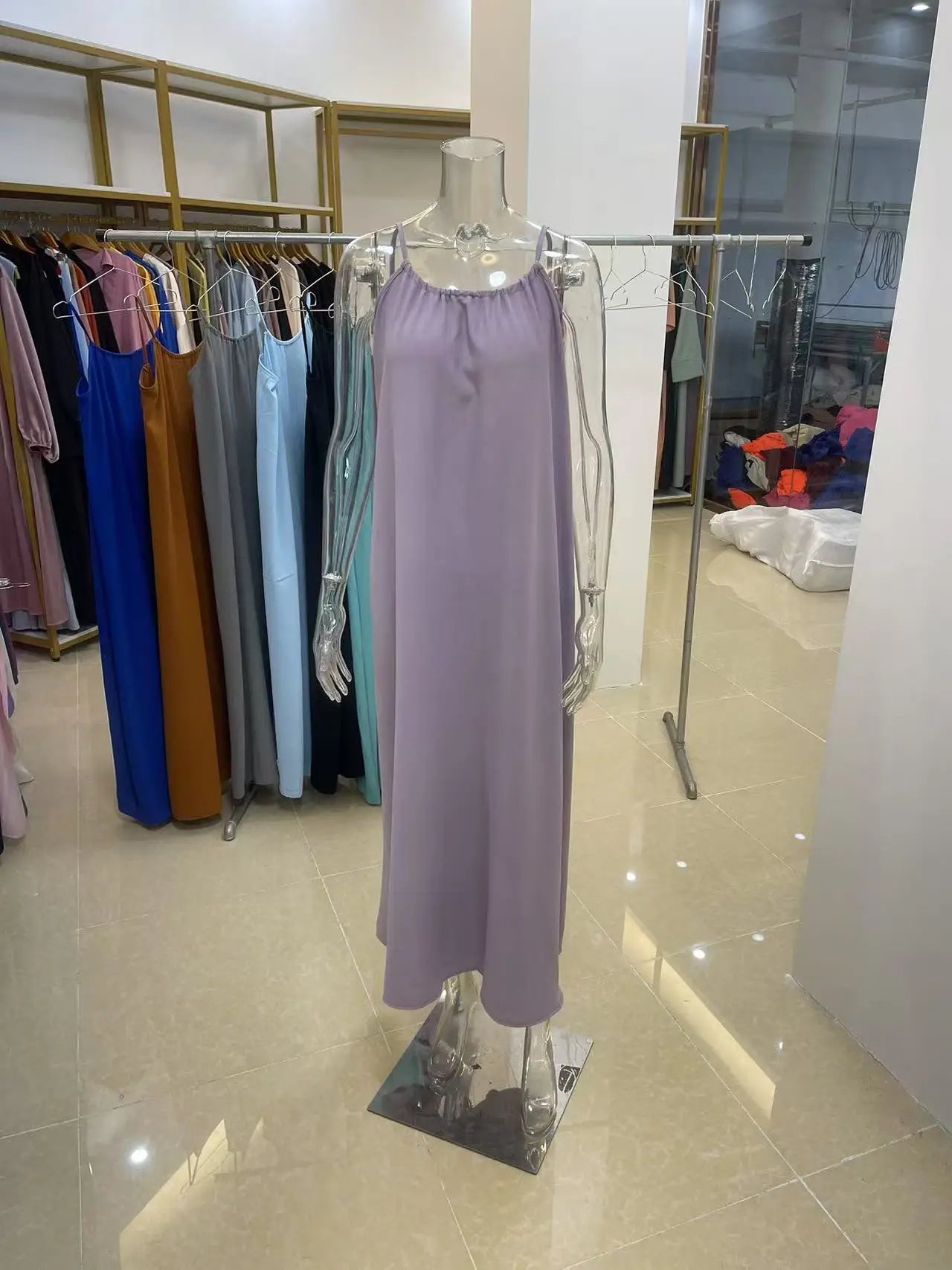 Robe Maxi Ample Sans Bretelles Dos Nu – Confort & Style