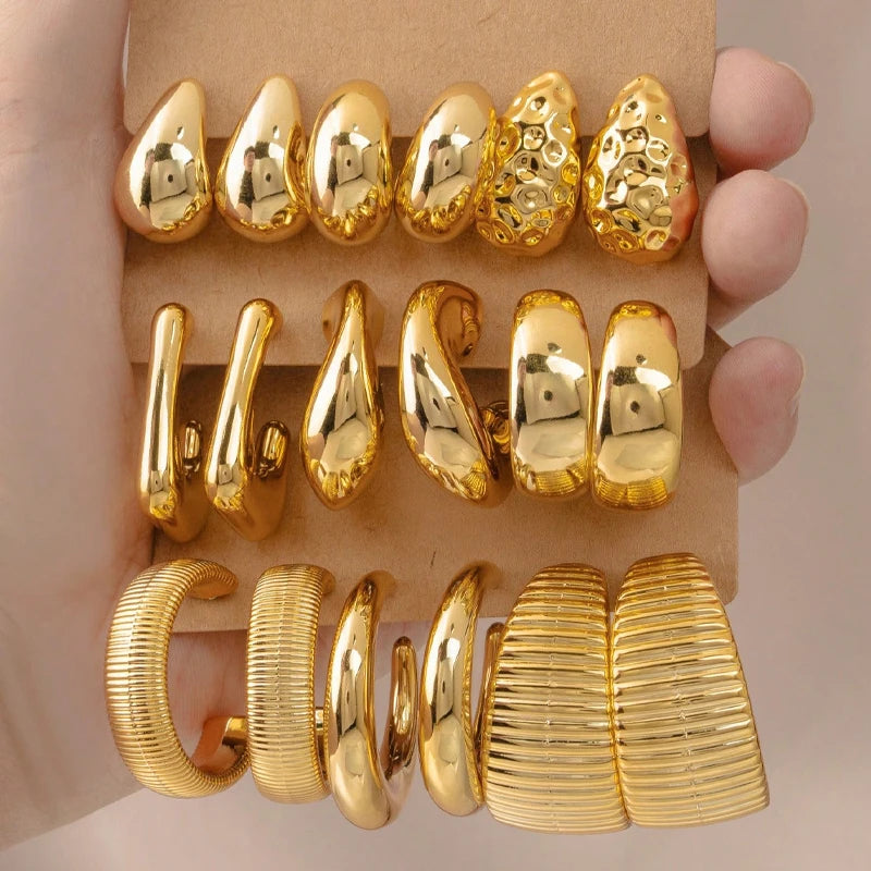 Coffret 18 Boucles d'Oreilles Géométriques Dorées – Set Bijoux