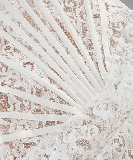 Robe de Soirée Dentelle Bustier Slim – Élégance & Sophistication