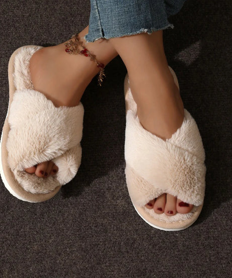 Chaussons Mules Fourrure Bride Croisée – Confort Maison Femme