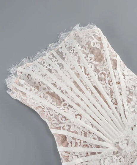 Robe de Soirée Dentelle Bustier Slim – Élégance & Sophistication