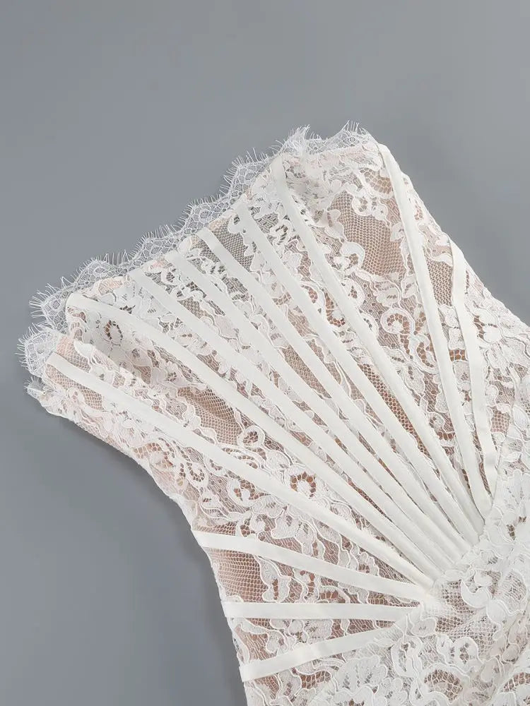 Robe de Soirée Dentelle Bustier Slim – Élégance & Sophistication